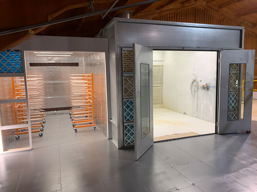 3.5m x 4m Spray Booth with separate drying room
